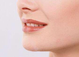 南京非手術(shù)埋線祛眼袋醫(yī)生