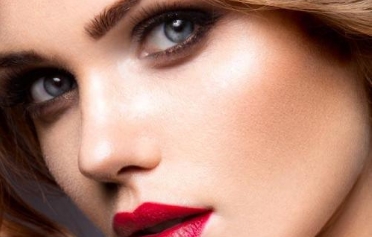 佛山最佳雙眼皮修復(fù)醫(yī)生大全，為你呈現(xiàn)絢麗美眸！