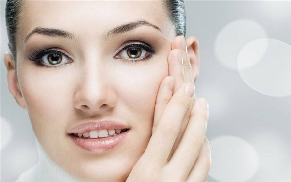 中國(guó)頂尖鼻整形醫(yī)生合集，揭秘前七大權(quán)威！快速了解吧！