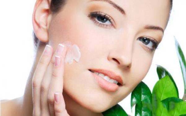 八位頂尖專家整合，梳理耳部整形的最佳選擇