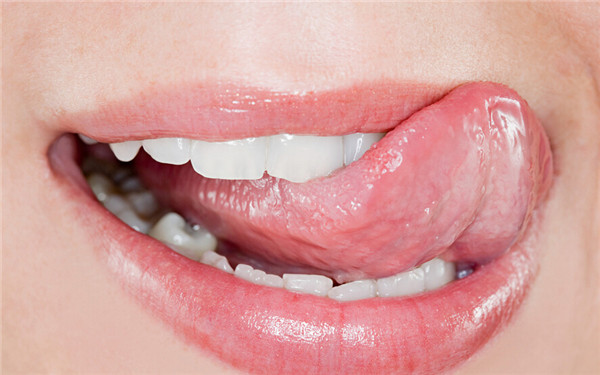 安陽(yáng)隆胸注射物取出手術(shù)醫(yī)生