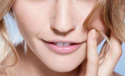 威海整形醫(yī)院隆胸首選：華怡、正源面診必看推薦