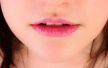 杭州七所公立醫(yī)院種植牙技術(shù)高超醫(yī)生名單，價錢實惠！