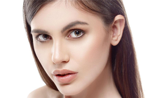 海南海口哪家醫(yī)院做埋線雙眼皮好？選底蘊深厚的鵬愛第三吧！