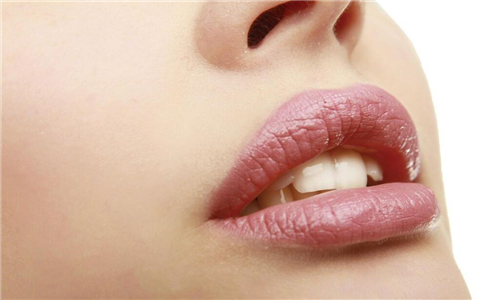 三亞生長(zhǎng)紋填充自體脂肪醫(yī)生