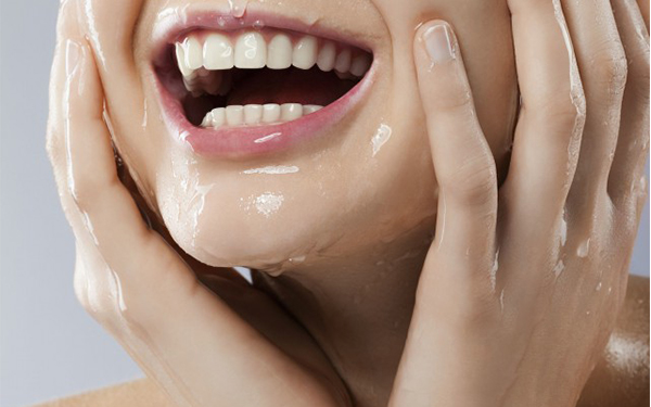 昆明手術(shù)消除魚尾紋醫(yī)生