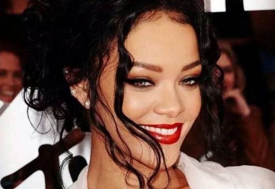 北京自體脂肪活細(xì)胞豐胸權(quán)威醫(yī)院專業(yè)點(diǎn)評(píng)——排行前三整形機(jī)構(gòu)分析