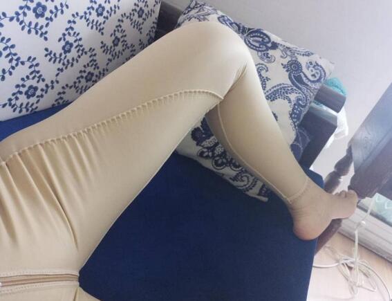 青島大學(xué)醫(yī)學(xué)院附屬醫(yī)院整形美容燒傷科陳振宇雙腿吸脂術(shù)后穿塑身衣 青島大學(xué)醫(yī)學(xué)院附屬醫(yī)院整形美容燒傷科陳振宇雙腿吸脂術(shù)后穿塑身衣