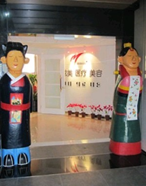 北京四季美學(xué)炫美醫(yī)療美容診所做自體脂肪豐額頭效果好嗎？自體脂肪豐額頭的優(yōu)勢(shì)？