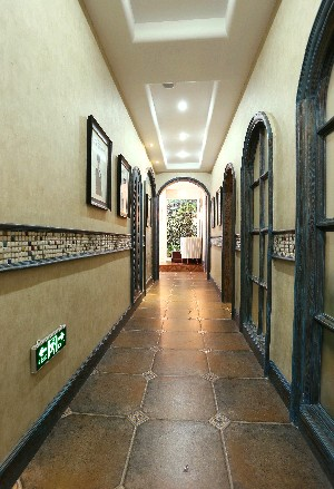 杭州靜港醫(yī)療美容診所開眼角優(yōu)勢？開眼角價格多少？