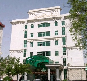 北京市中西醫(yī)結(jié)合隆鼻安全性如何？價格如何？