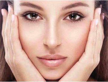 昆明醫(yī)科大學第一附屬假體隆鼻