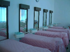 武漢市第三醫(yī)院鼻翼縮小術(shù)后注意事項？安全嗎？