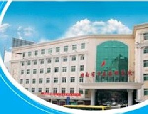 無錫揚(yáng)名醫(yī)院假體隆鼻對(duì)身體有害嗎？是否適宜所有人？