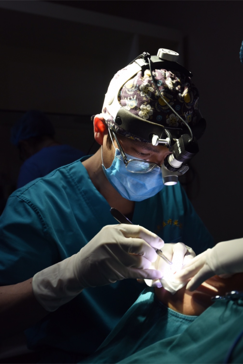 貴陽(yáng)藝齡醫(yī)療美容門診部醫(yī)生李章做隆鼻手術(shù)怎么樣？附案例效果對(duì)比圖