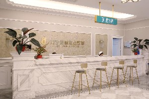 南寧美麗焦點(diǎn)醫(yī)療美容門(mén)診部做自體脂肪隆胸怎么樣？