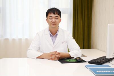 鄭州華領(lǐng)醫(yī)療美容醫(yī)院楊瑞國醫(yī)生