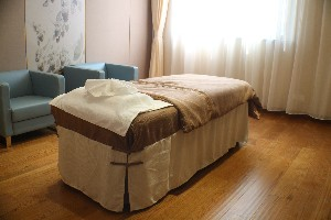 昆山鉑特麗醫(yī)療美容門診部做大腿吸脂怎么樣？