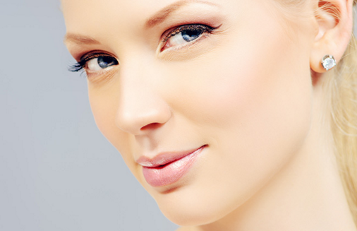 隆鼻手術(shù)安全嗎？