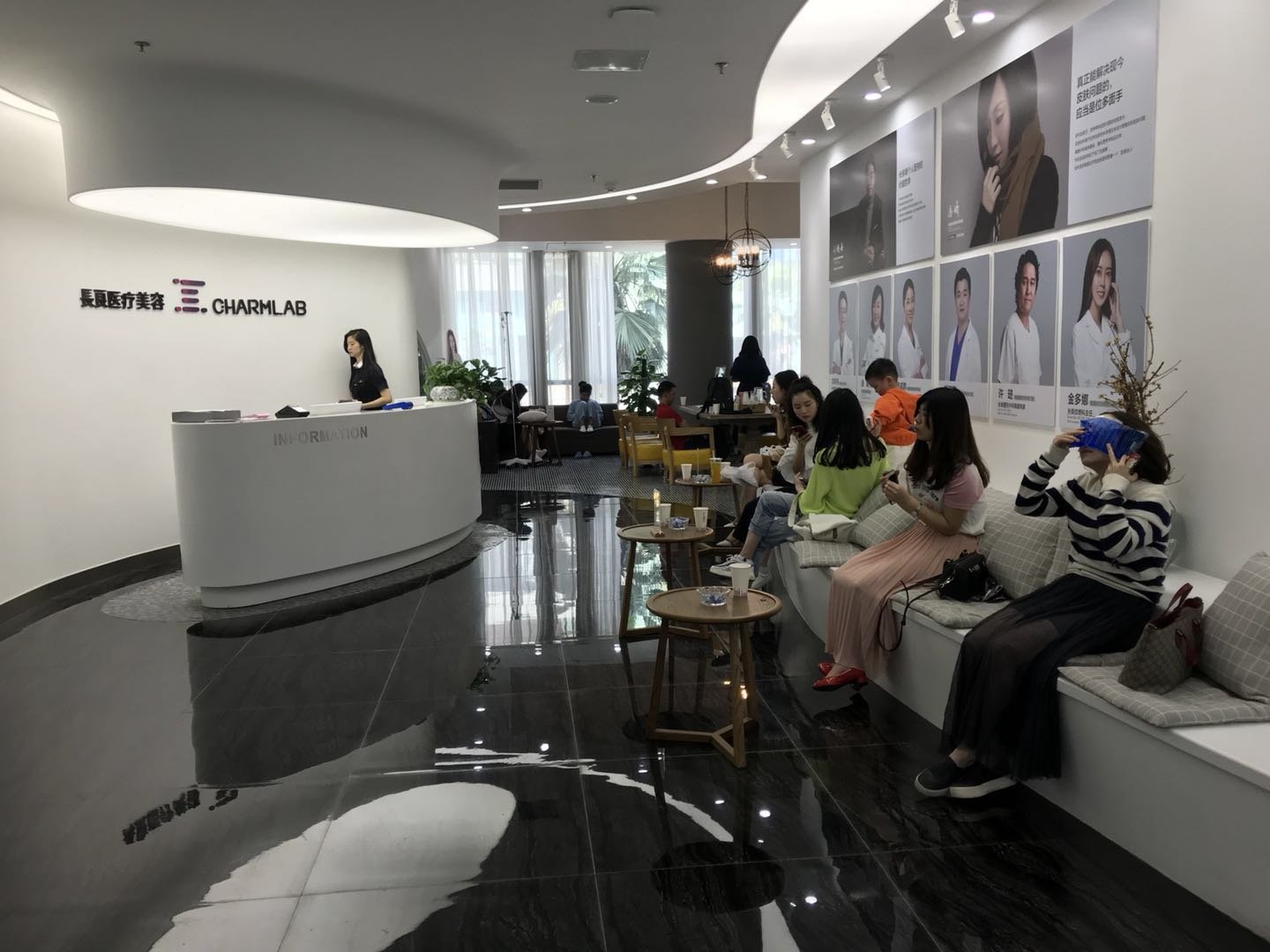 重慶長(zhǎng)良醫(yī)療美容-大廳1-017367.jpg 重慶長(zhǎng)良醫(yī)療美容-大廳1-017367.jpg