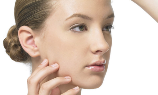 玻尿酸隆鼻可以維持多久？一般大概多少錢一支？