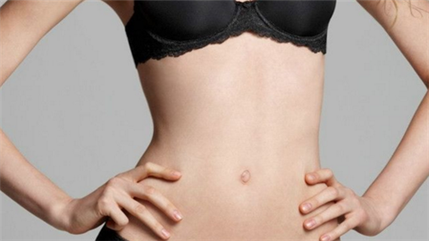 腰部吸脂要多少錢？吸脂手術(shù)可能會出現(xiàn)什么危害嗎？