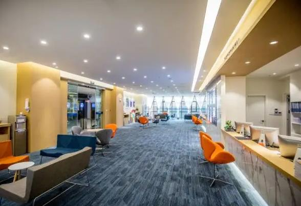 昆明藍(lán)橙口腔醫(yī)院_大廳