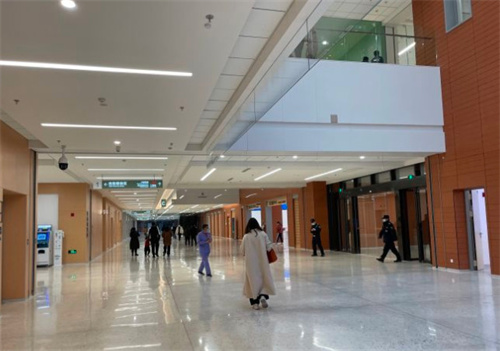 浙江大學(xué)醫(yī)學(xué)院附屬第二醫(yī)院整形科_醫(yī)院走廊