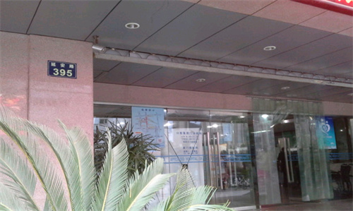浙江大學(xué)醫(yī)學(xué)院附屬第二醫(yī)院整形科_醫(yī)院門口