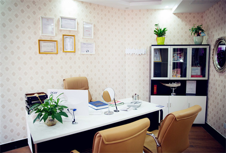 長沙一美醫(yī)療美容門診部_面診室