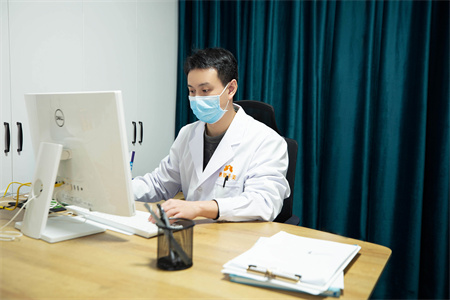 長(zhǎng)沙雅璦醫(yī)療美容門(mén)診部_醫(yī)生