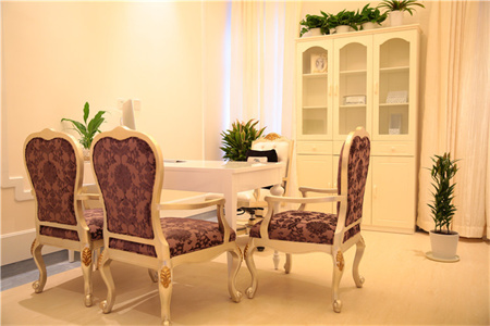 贛州儷人醫(yī)療美容門(mén)診部_咨詢(xún)室