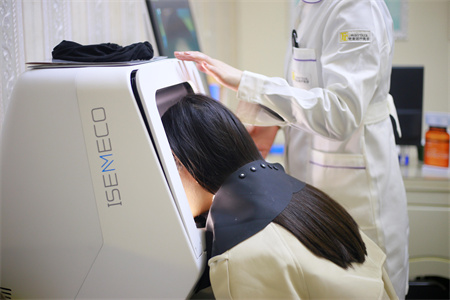 長沙梵童醫(yī)療美容門診部_皮膚檢測