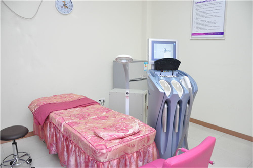 廣州荔醫(yī)醫(yī)療美容門診部_治療室
