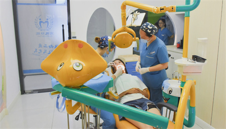 成都元氣美牙口腔門診部_兒童治療室