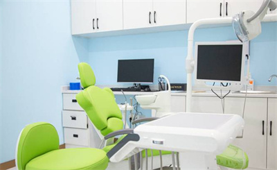 阜陽(yáng)金陽(yáng)光口腔門診部_種植室