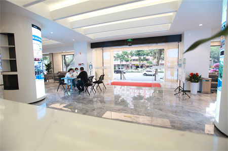 廣州中家醫(yī)口腔醫(yī)院_醫(yī)院一角