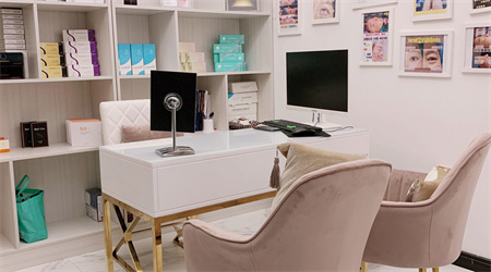 哈爾濱華運(yùn)醫(yī)療美容診所_咨詢室