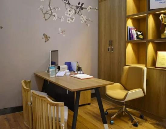 邯鄲曲勝星范醫(yī)療美容門診部_咨詢室