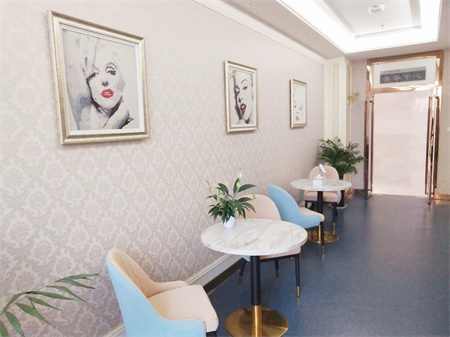 濟(jì)南蔡景龍醫(yī)療美容門診部_休息區(qū)