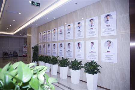 煙臺壹美整形美容醫(yī)院_醫(yī)生展示區(qū)