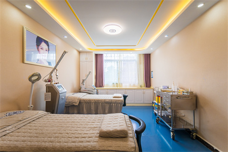 揚(yáng)州雷醫(yī)生整形外科門診部_治療室