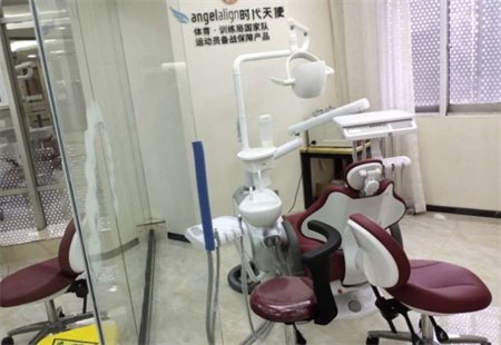 宜興金鉑利口腔門診部_治療室