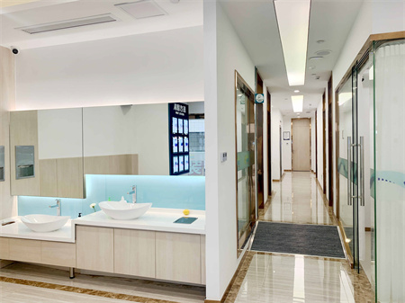 重慶歡樂英橋口腔門診部_醫(yī)院一角