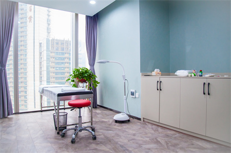 長沙欣顏醫(yī)療美容門診部_治療室