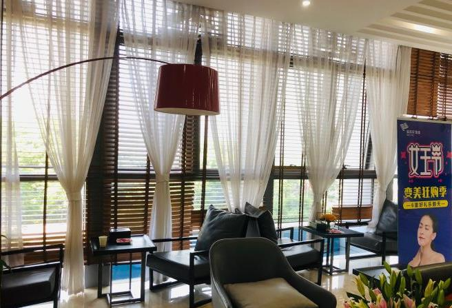 長(zhǎng)沙臉秀醫(yī)療美容門診部_休息區(qū)