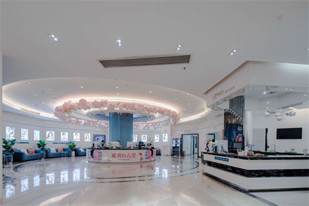 長沙愛思特醫(yī)療美容醫(yī)院_大廳