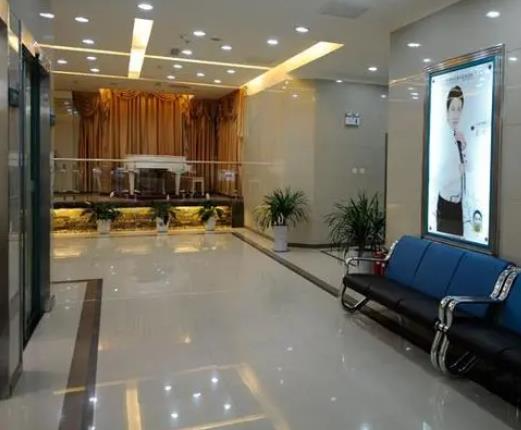 長(zhǎng)春張曼整形美容診所_醫(yī)院一角