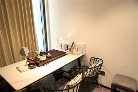 長(zhǎng)沙艾莉思芮醫(yī)療美容門(mén)診部