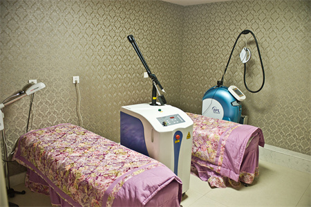 長(zhǎng)春伊美整形醫(yī)院_治療室
